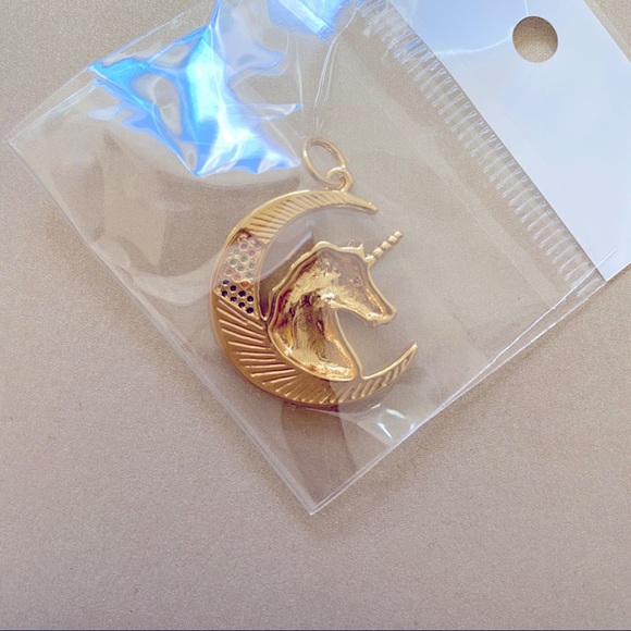 MoonUnicorn Pendant with multicolor zircon stones - Picture 3 of 6